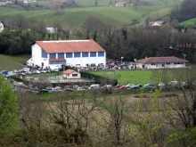 Salles Bil Toki et cantines des Salines